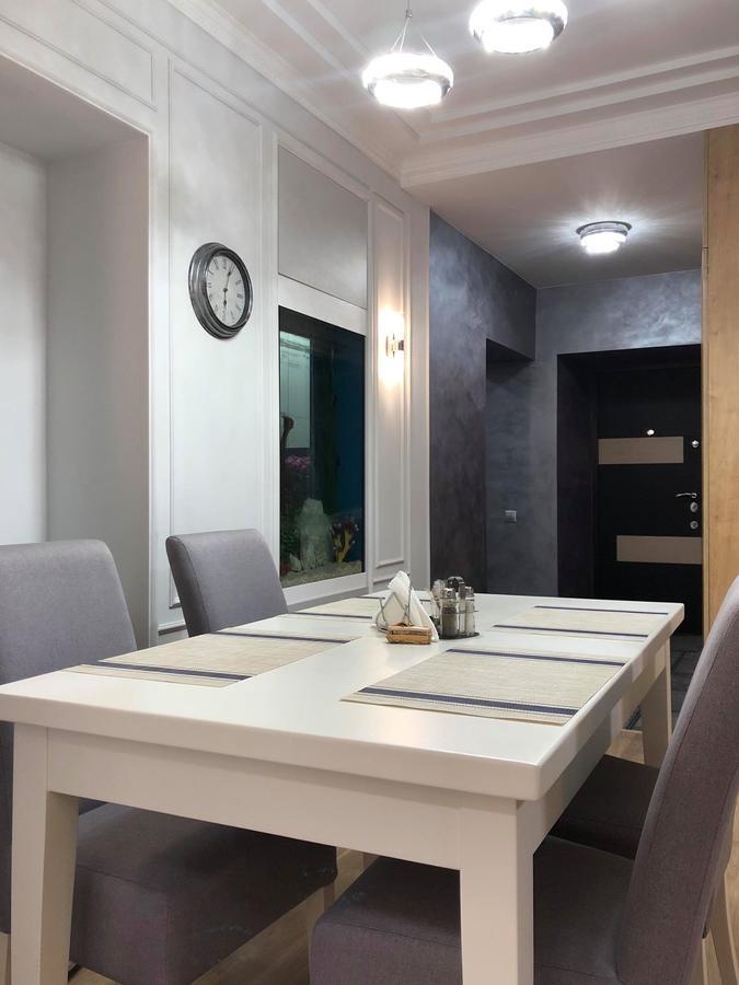 Lux Apartment Ruska Lviv Extérieur photo